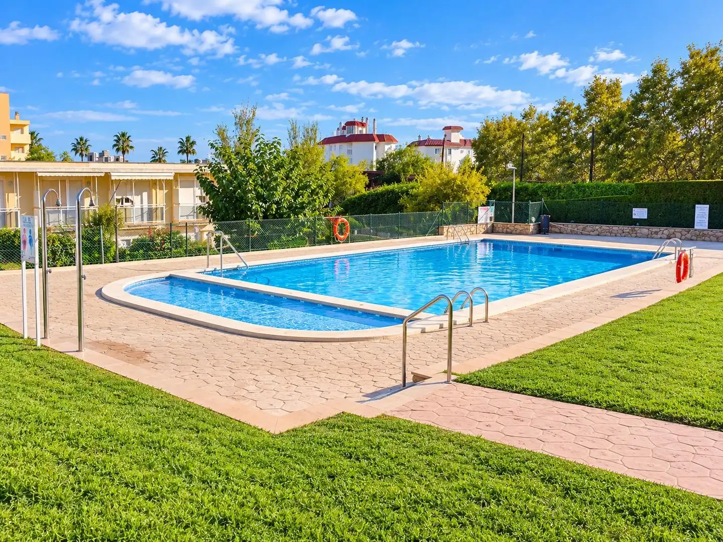Piscina de Casa adosada en venda en Platges 