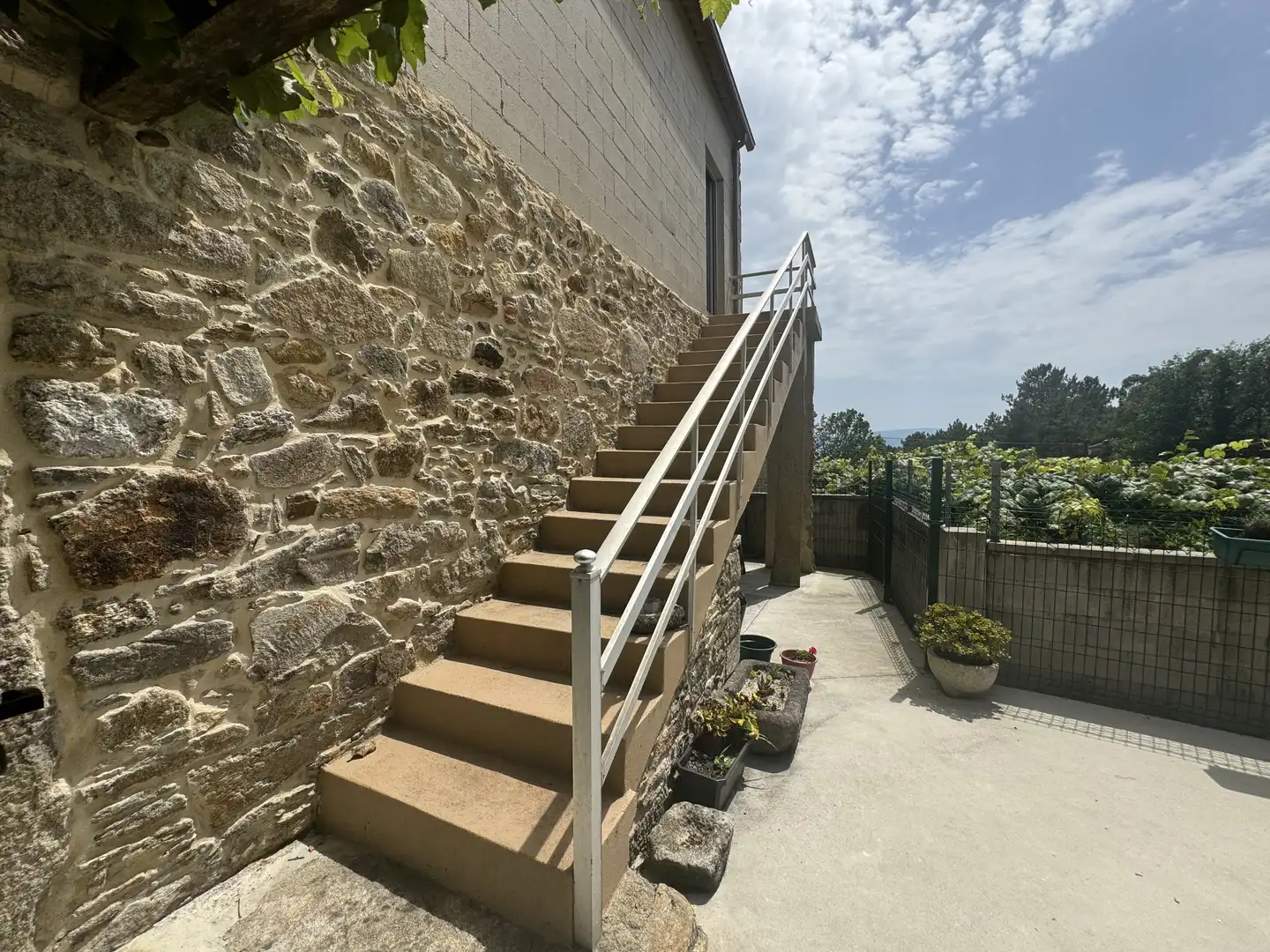 Vista exterior de Finca rústica en venta en Outes con Calefacción, Jardín privado y Terraza