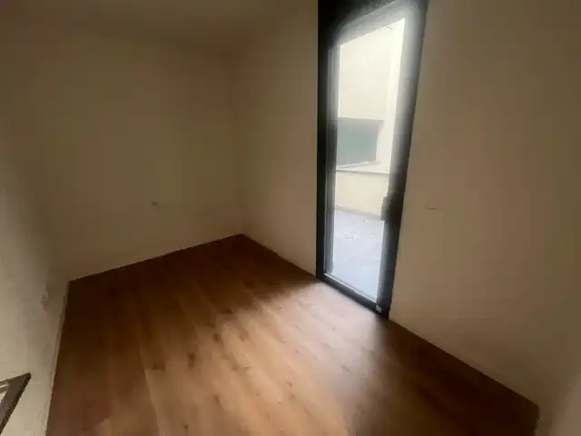 Planta baixa de lloguer a Carrer de Sant Pere, 81, Centre