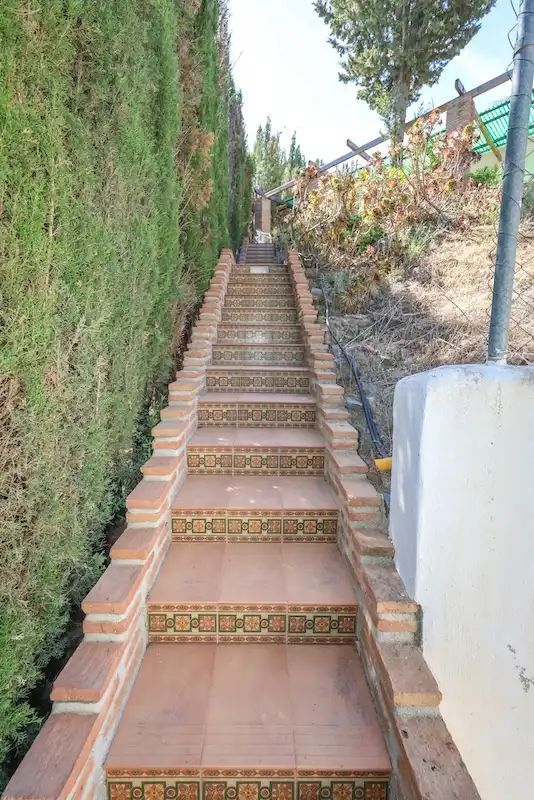 Vista exterior de Casa o xalet en venda en Guaro amb Jardí privat i Piscina