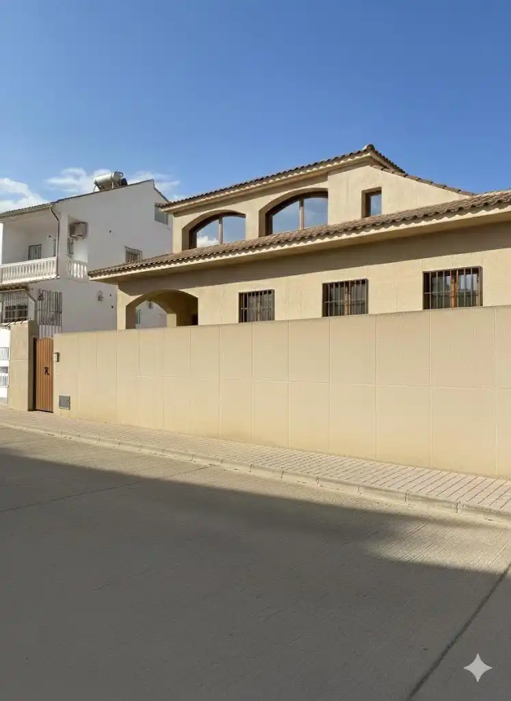 Villa zum Verkauf in Calle Obispo Don Manuel González García 75, imagen 3