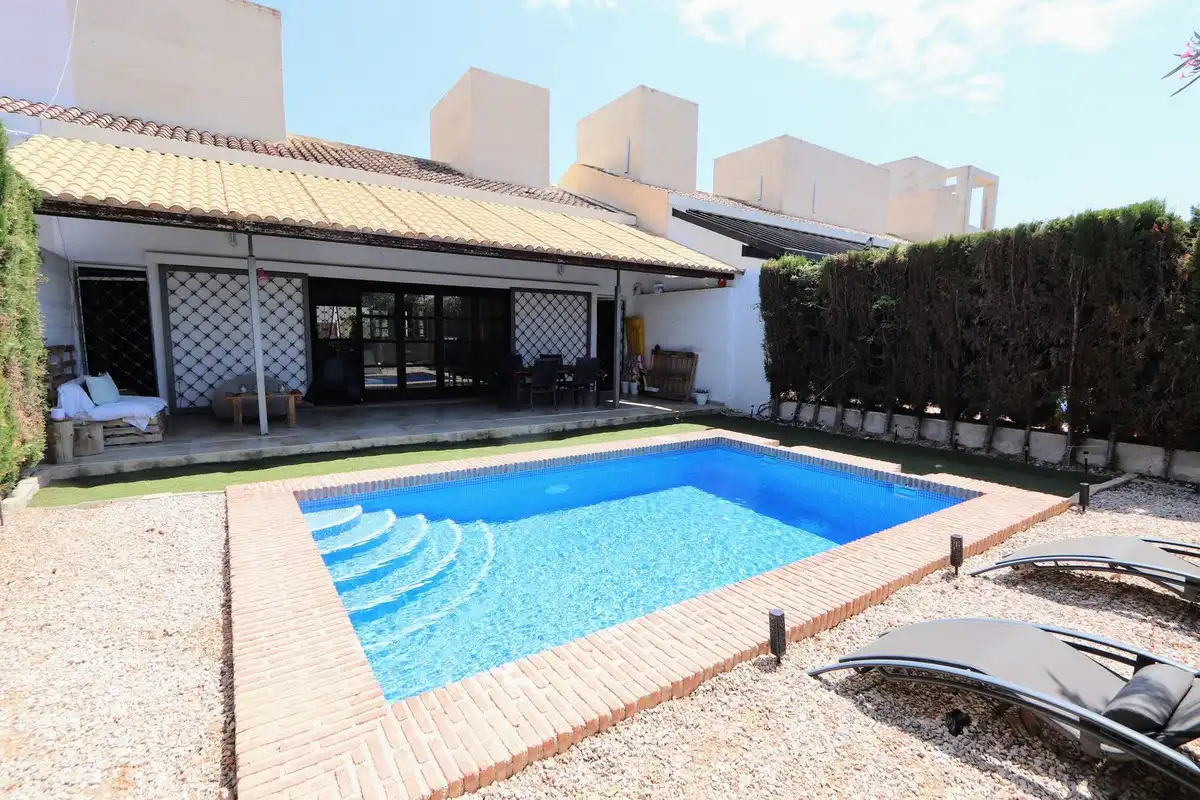 Piscina de Casa o xalet en venda en Murcia amb Aire condicionat, Jardí privat i Terrassa
