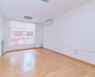 Office for sale in  Granada Capital  with Air Conditioner and Heating