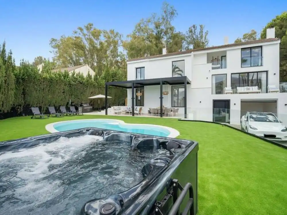 Terrace of Houses for sale in Nueva Andalucía