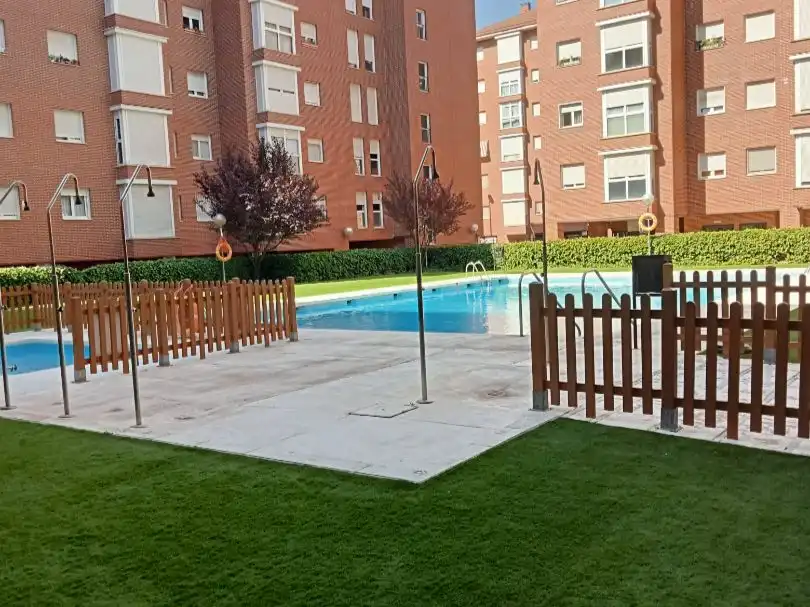 Swimming pool of Flat for sale in  Madrid Capital  with Air Conditioner