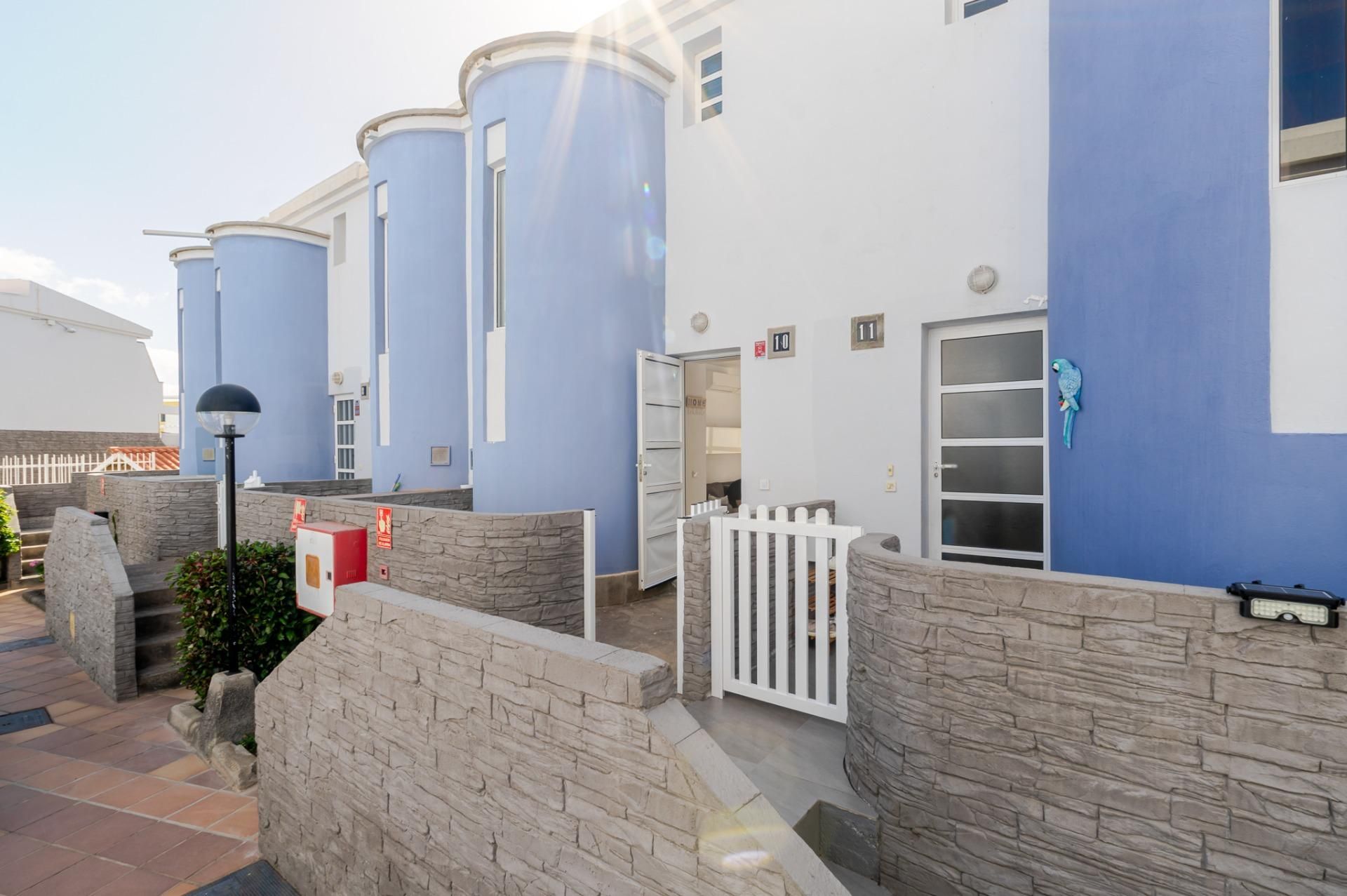 Vista exterior de Casa o chalet de alquiler en San Bartolomé de Tirajana con Aire acondicionado, Jardín privado y Terraza