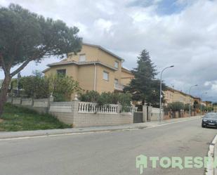 Exterior view of Flat for sale in Llinars del Vallès  with Private garden and Balcony