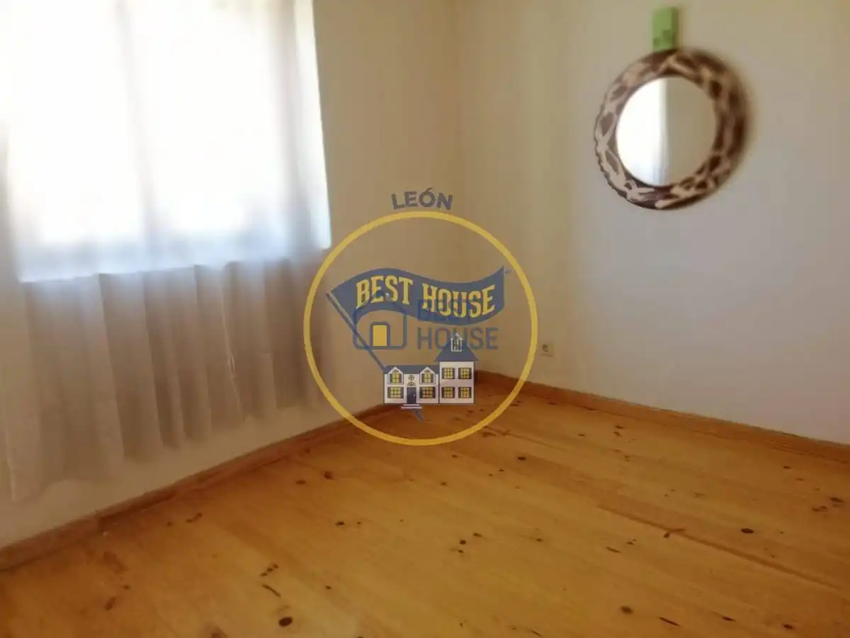 Houses for sale in Rioseco de Tapia  with Storage room and Balcony