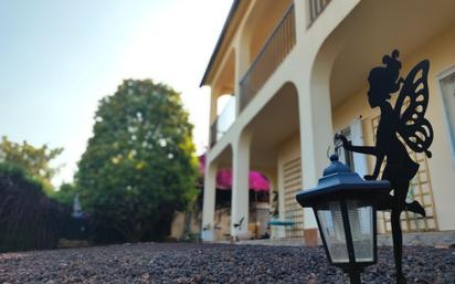 Vista exterior de Casa o xalet en venda en Lliçà d'Amunt amb Aire condicionat, Calefacció i Jardí privat