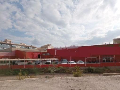 Vista exterior de Nau industrial en venda en Águilas
