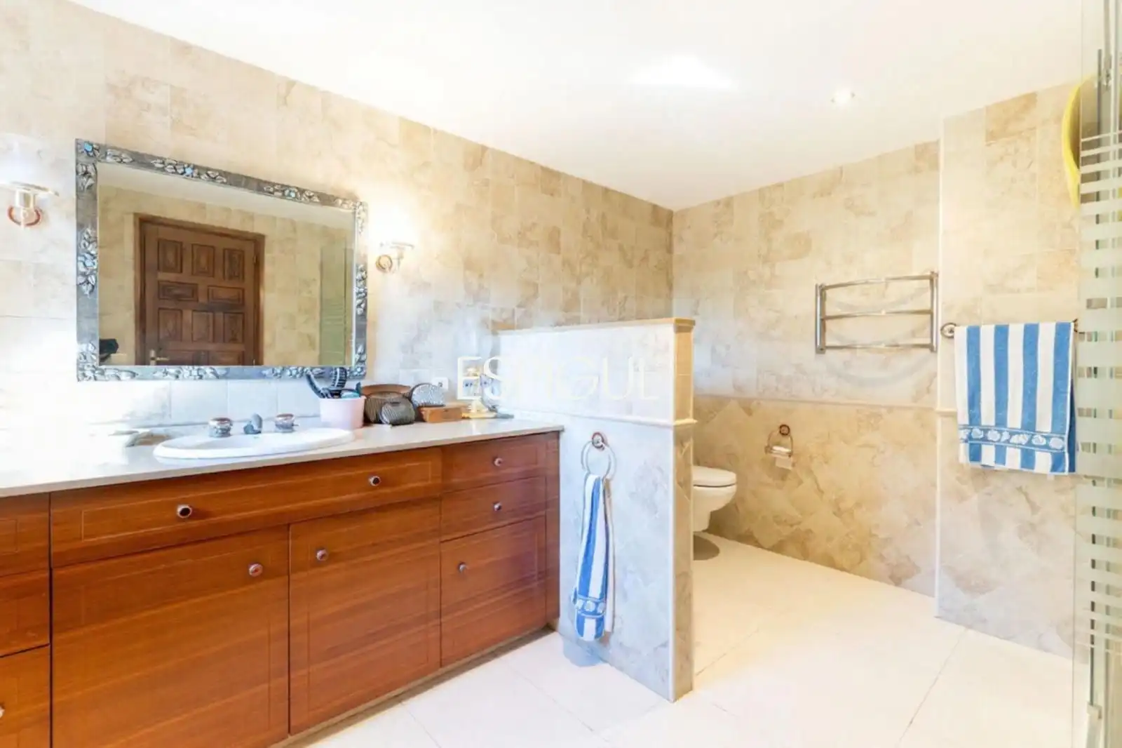 Baño de Casa o chalet de alquiler en Sant Cugat del Vallès con Aire acondicionado, Calefacción y Jardín privado