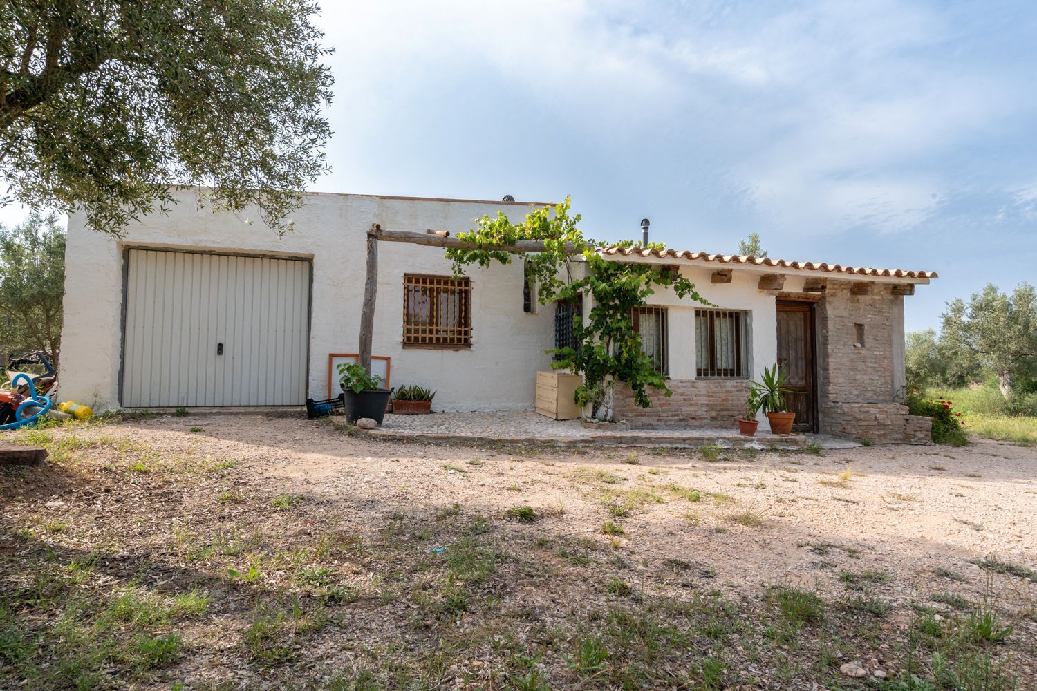 Exterior view of Country house for sale in Roquetes  with Terrace, Storage room and Furnished