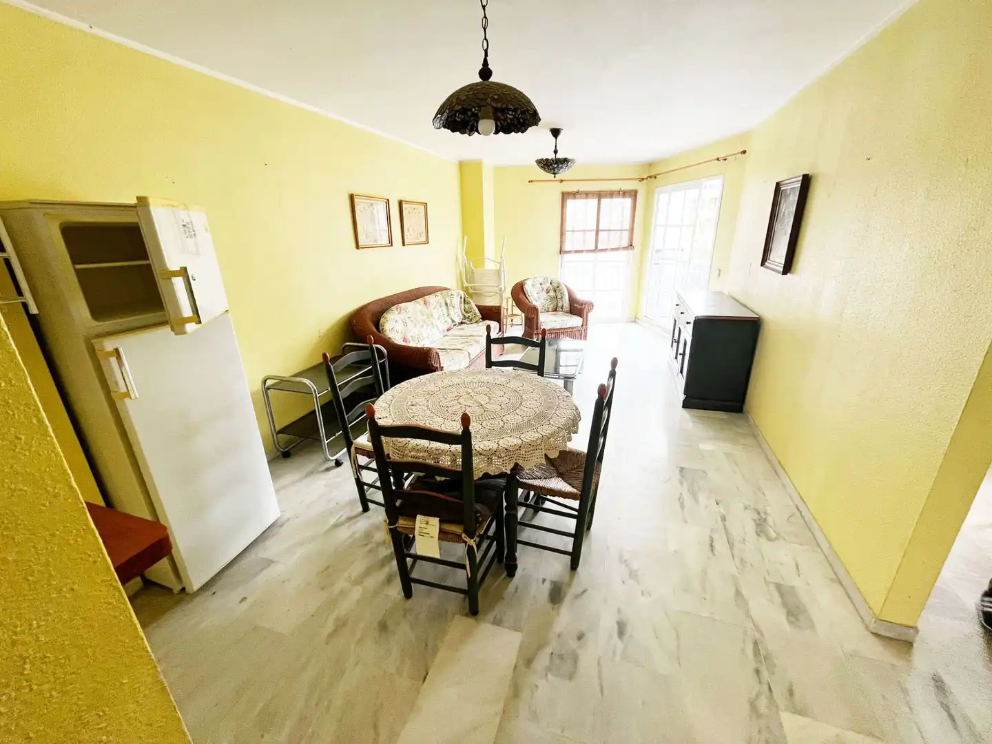 Menjador de Apartament en venda en Benalmádena amb Piscina comunitària