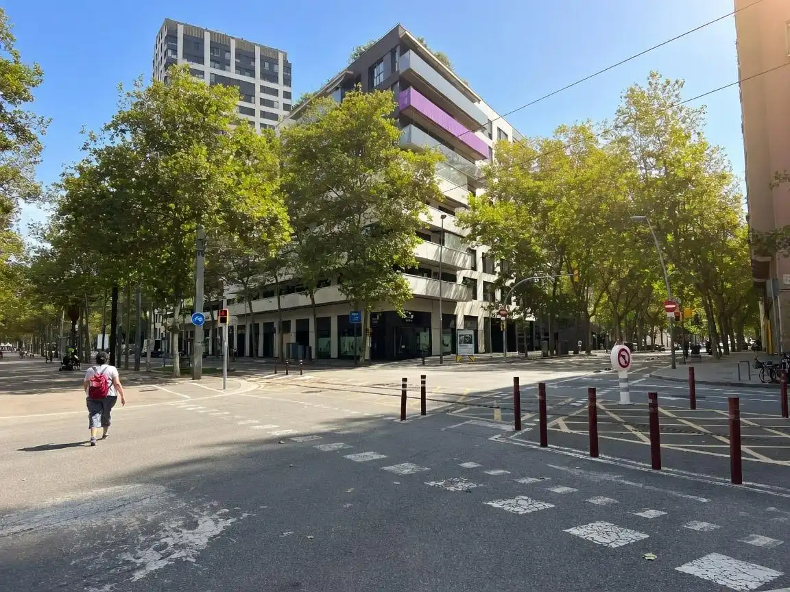 Vista exterior de Pis en venda en Barcelona amb Parquet
