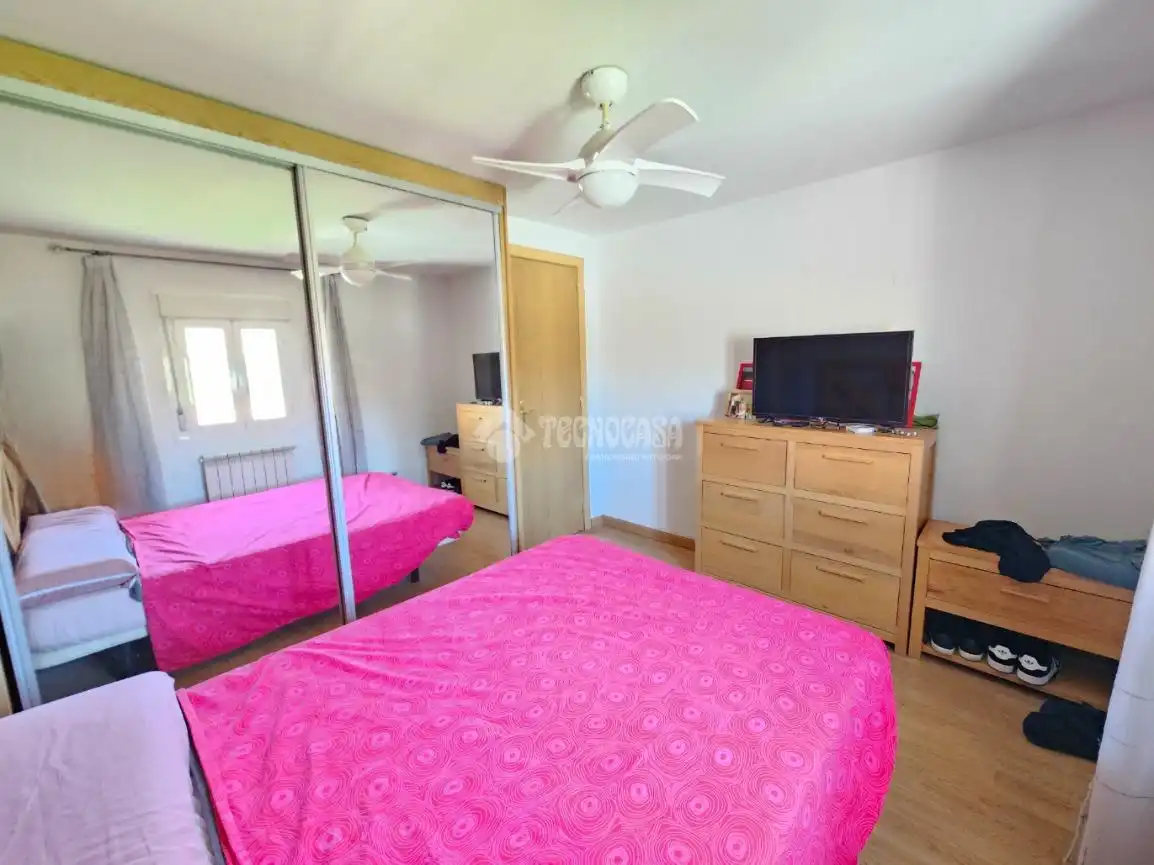 Habitación de Casa adosada en venta en Madrid con Calefacción
