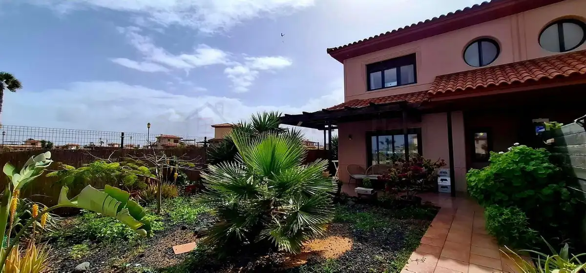 Adosado en venta en La Oliva pueblo