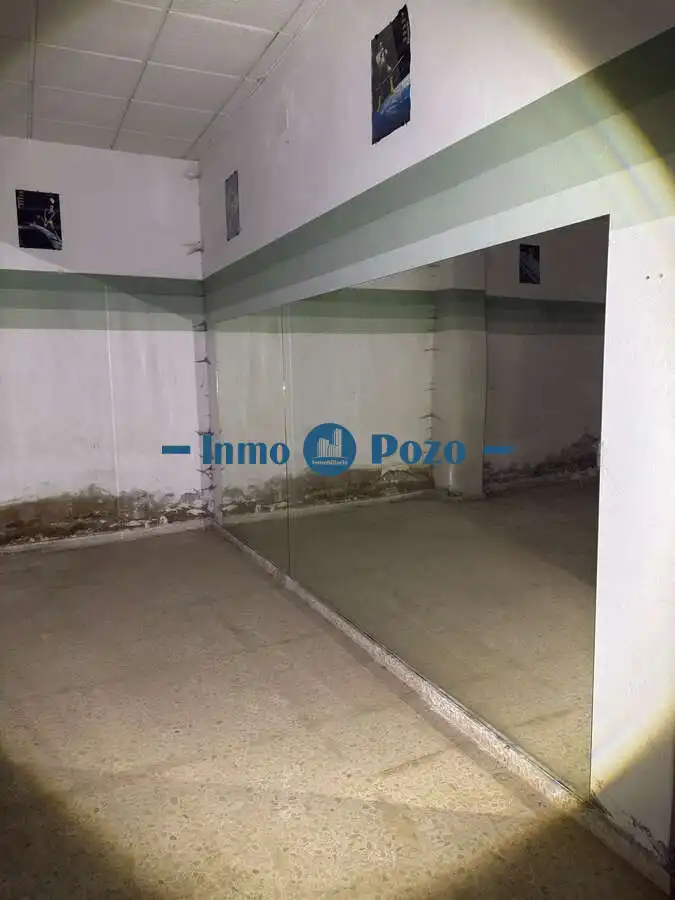 Local en venta en Aljucén
