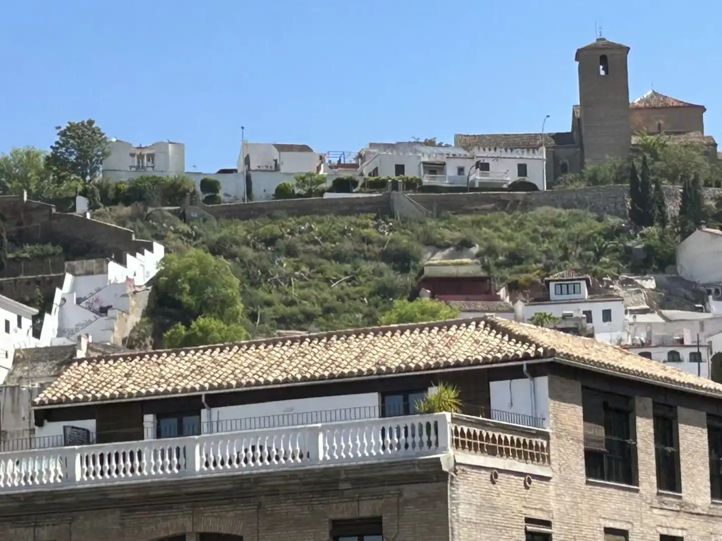 Vista exterior de Casa o xalet en venda en Granada amb Aire condicionat, Calefacció i Terrassa