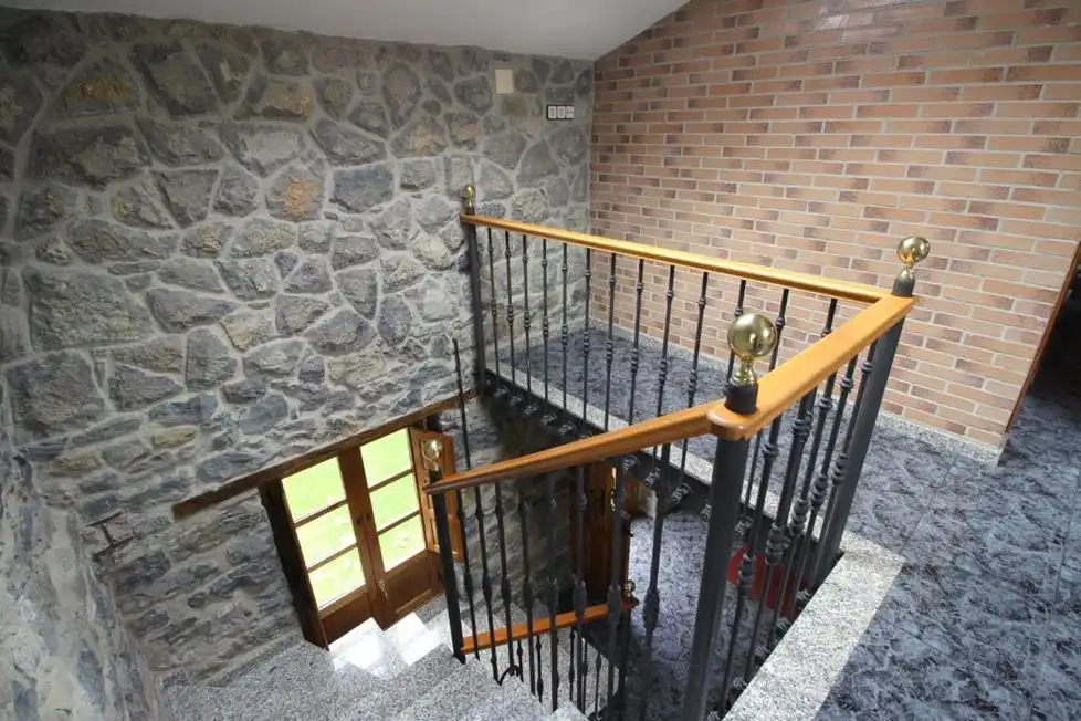 Casa o xalet en venda en Oviedo  amb Moblat