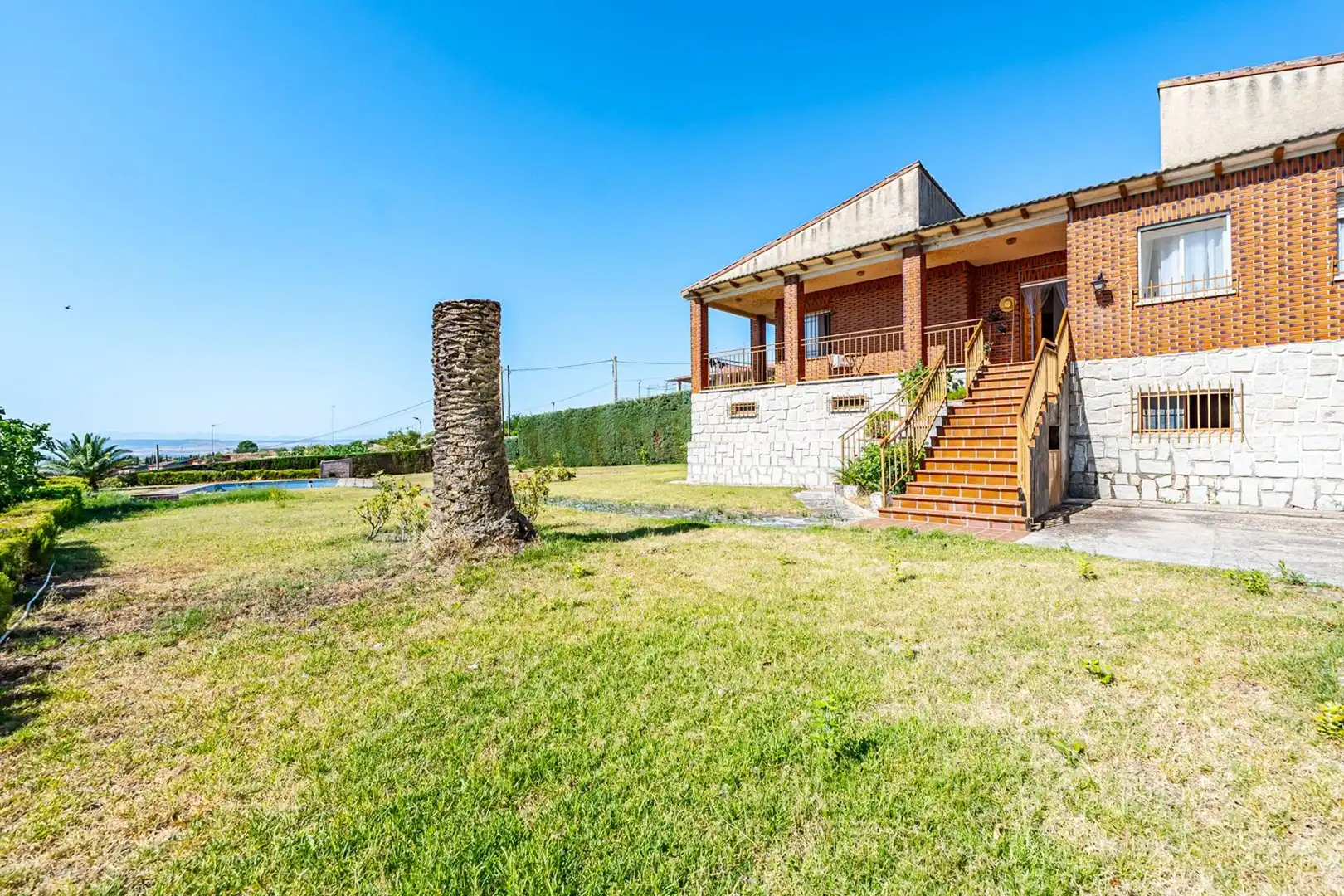 Vista exterior de Casa o chalet en venta en Mesegar de Tajo con Piscina y Amueblado