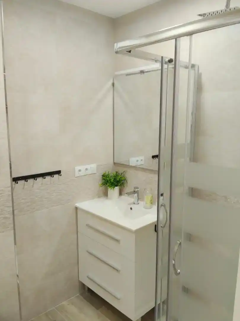 Badezimmer von Wohnung zur Miete in Málaga Capital mit Klimaanlage