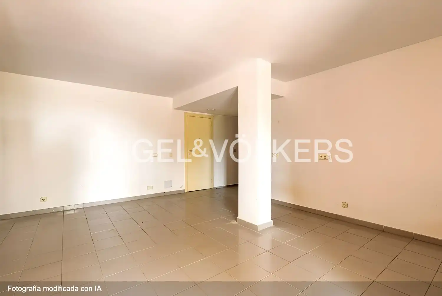 Wohnung zum Verkauf in Sitges mit Heizung, Privatgarten und Terrasse