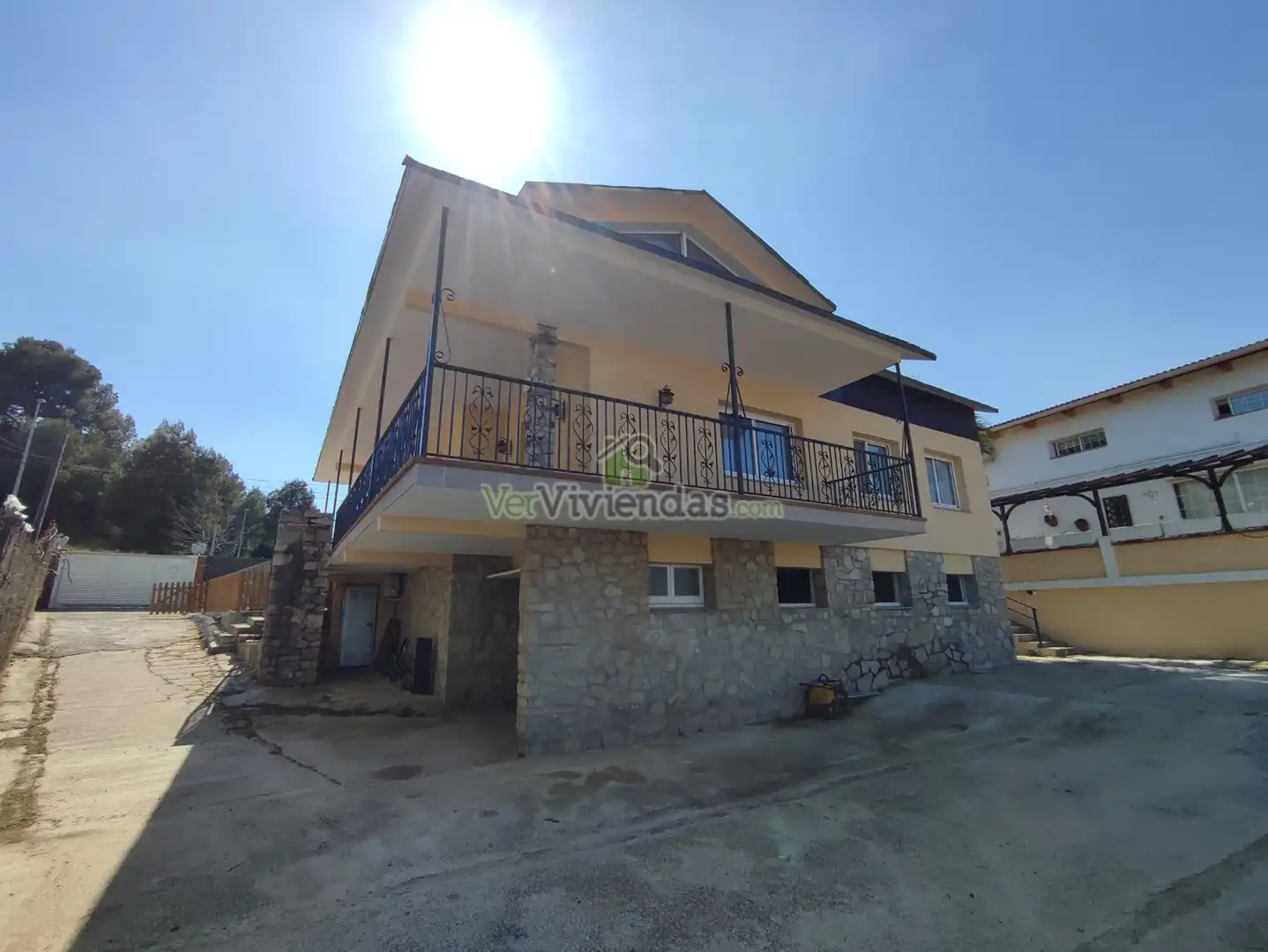 Exterior view of Houses for sale in Masquefa  with Air Conditioner, Heating and Private garden