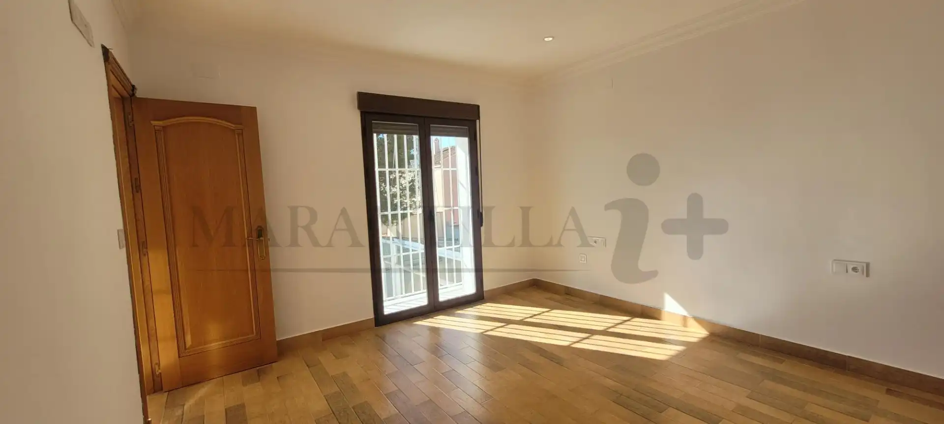 Habitación de Casa o chalet en venta en Islantilla con Terraza, Piscina y Alarma