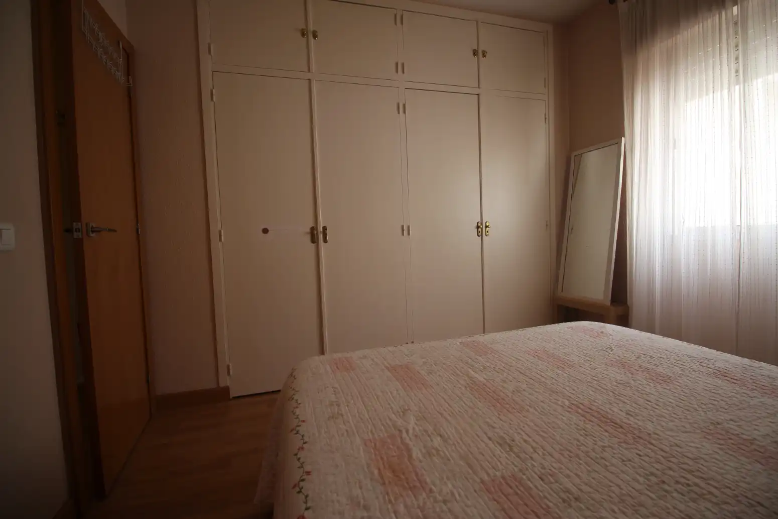 Habitación de Piso de alquiler en Mérida con Aire acondicionado, Calefacción y Amueblado
