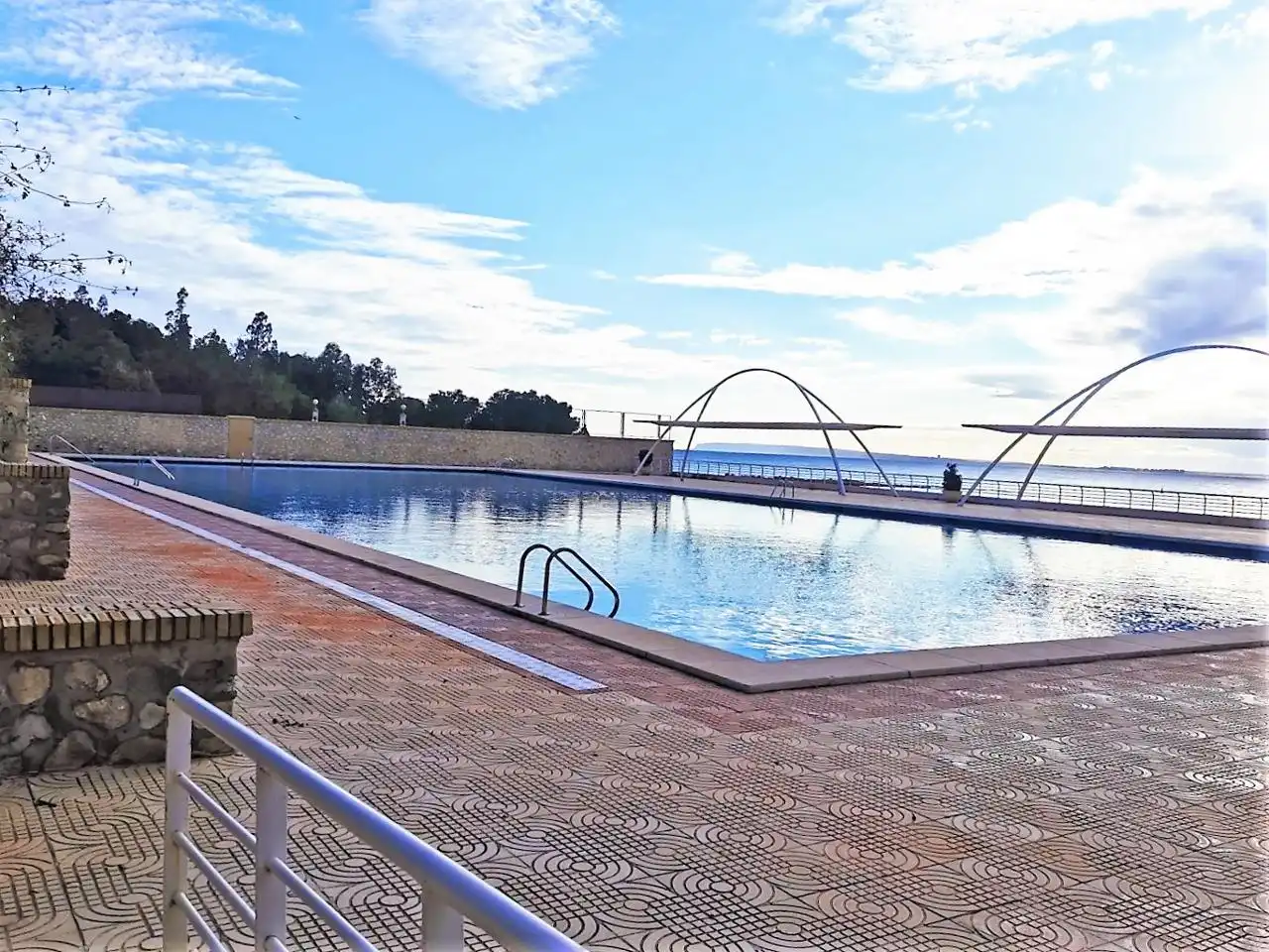 Piscina de Pis en venda en Alicante / Alacant amb Aire condicionat, Terrassa i Piscina comunitària