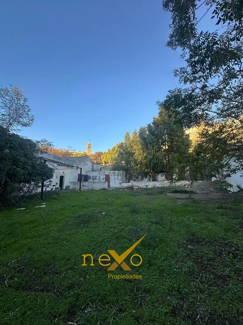 Nau industrial en venda en Carmona