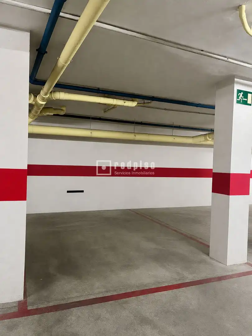 Parkplatz von Wohnung zur Miete in Armilla mit Klimaanlage, Heizung und Möbliert