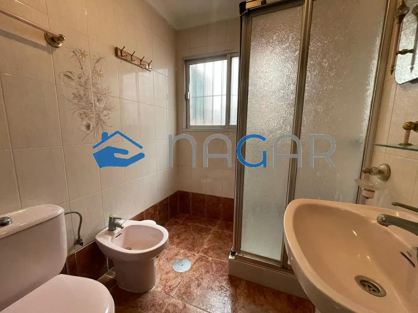 Bathroom of Houses for sale in La Línea de la Concepción  with Terrace and Furnished