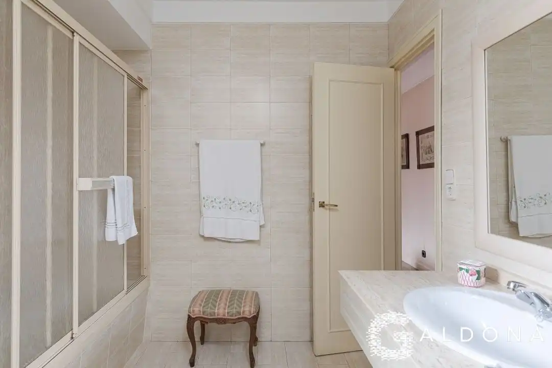 Bany de Casa o xalet en venda en Donostia - San Sebastián  amb Calefacció, Jardí privat i Terrassa