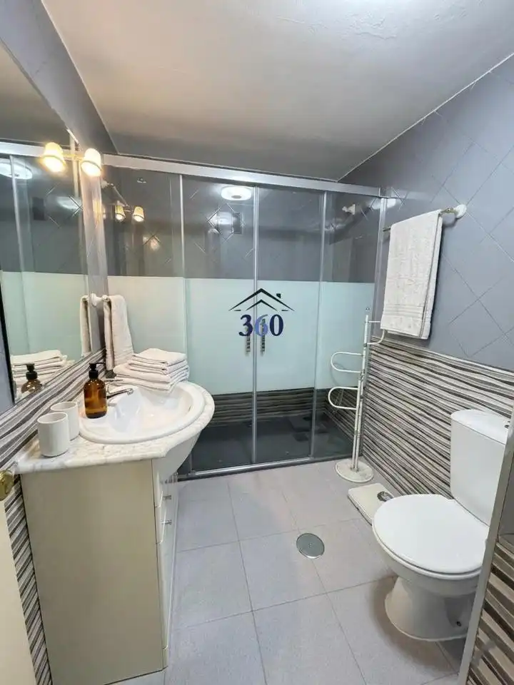 Badezimmer von Wohnung zum Verkauf in Cáceres mit Terrasse und Möbliert