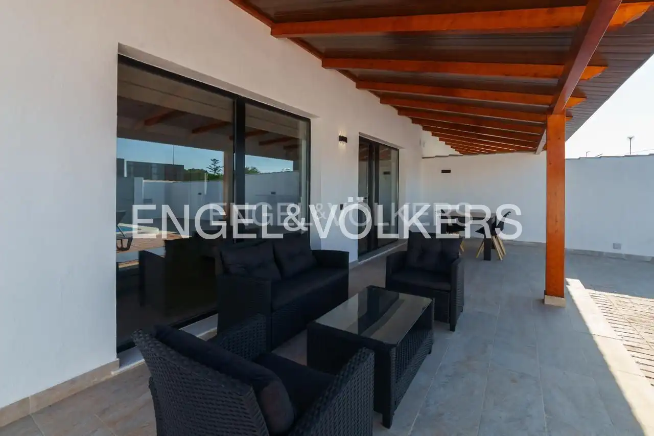 Terraza de Casa adosada de alquiler en Chiclana de la Frontera con Aire acondicionado, Calefacción y Terraza
