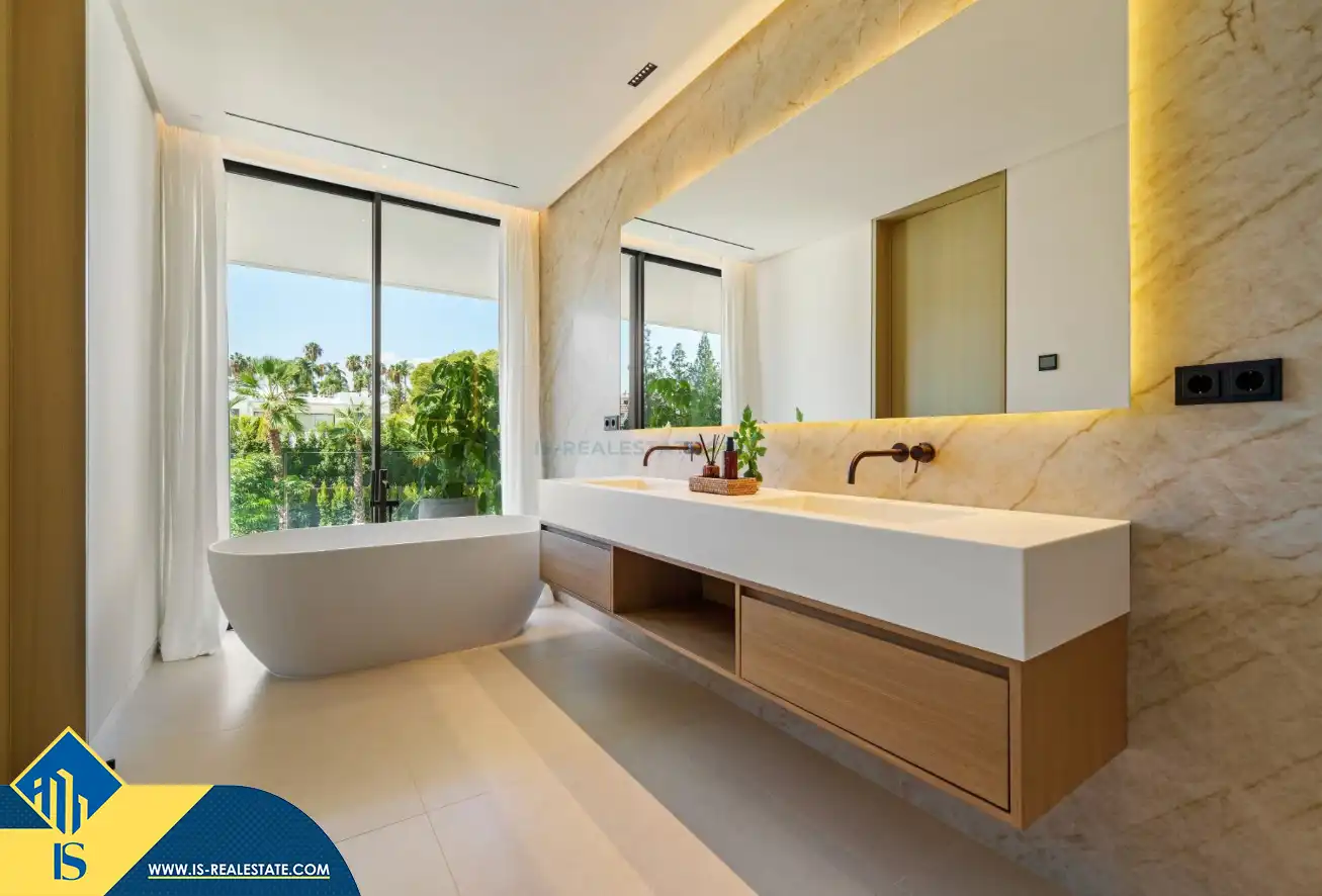 Chalet con piscina en venta en Milla de Oro, imagen 16