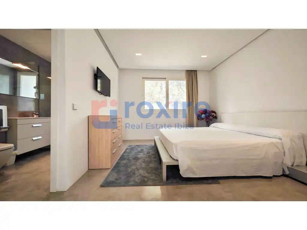 Dormitori de Casa o xalet en venda en Santa Eulària des Riu amb Aire condicionat, Jardí privat i Terrassa