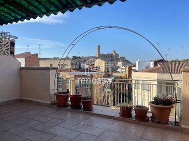 Àtic amb balcó en venda a Avenida València