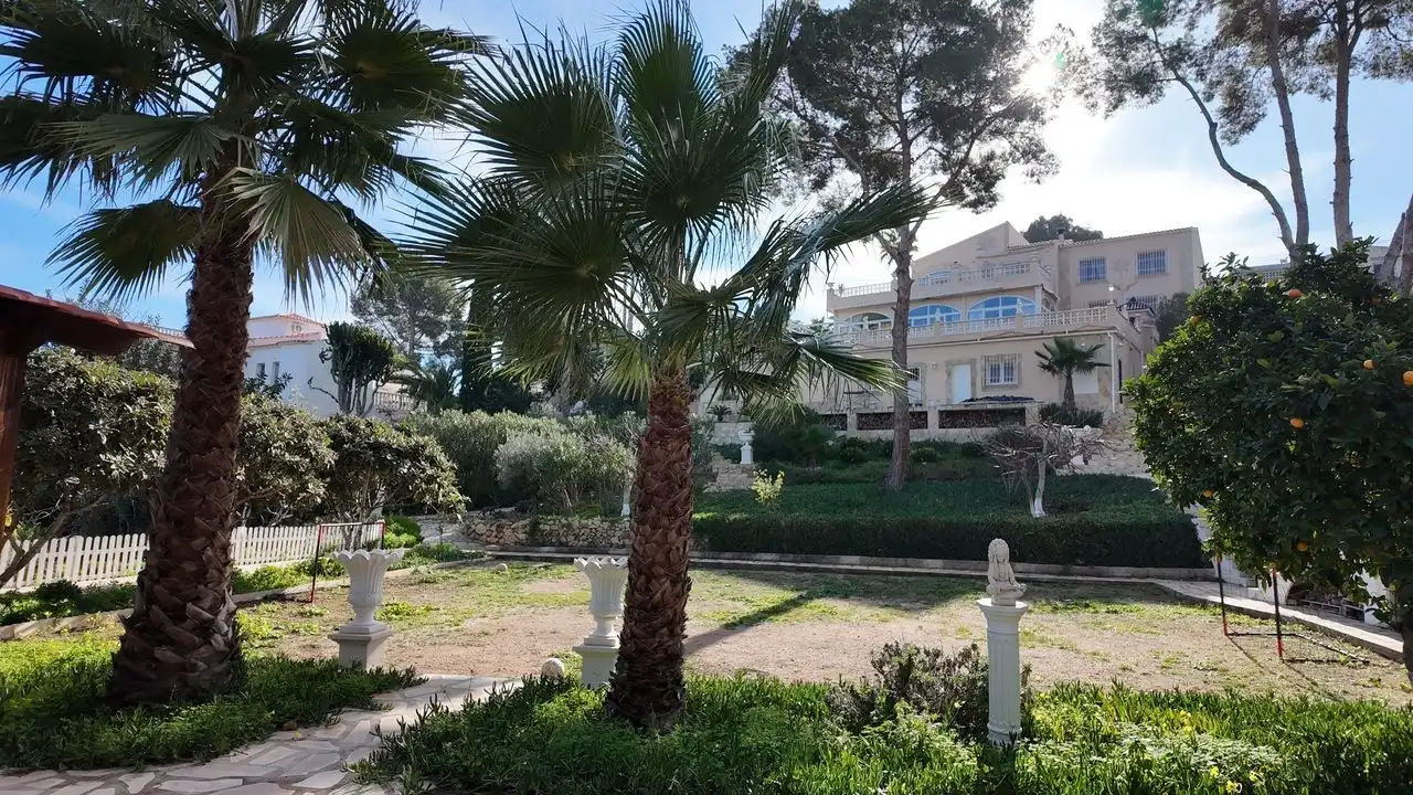 Jardín de Casa o chalet en venta en L'Alfàs del Pi con Aire acondicionado, Calefacción y Jardín privado