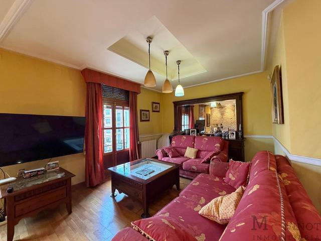 Piso en Alquiler en Casco Histórico