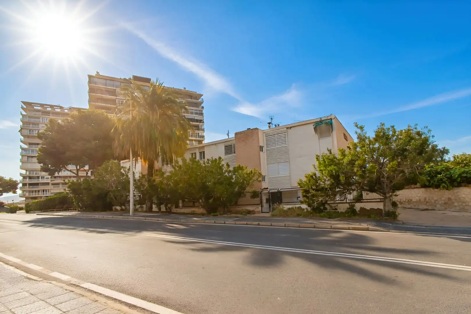 Außenansicht von Wohnungen zur Miete in Alicante / Alacant mit Klimaanlage, Heizung und Terrasse