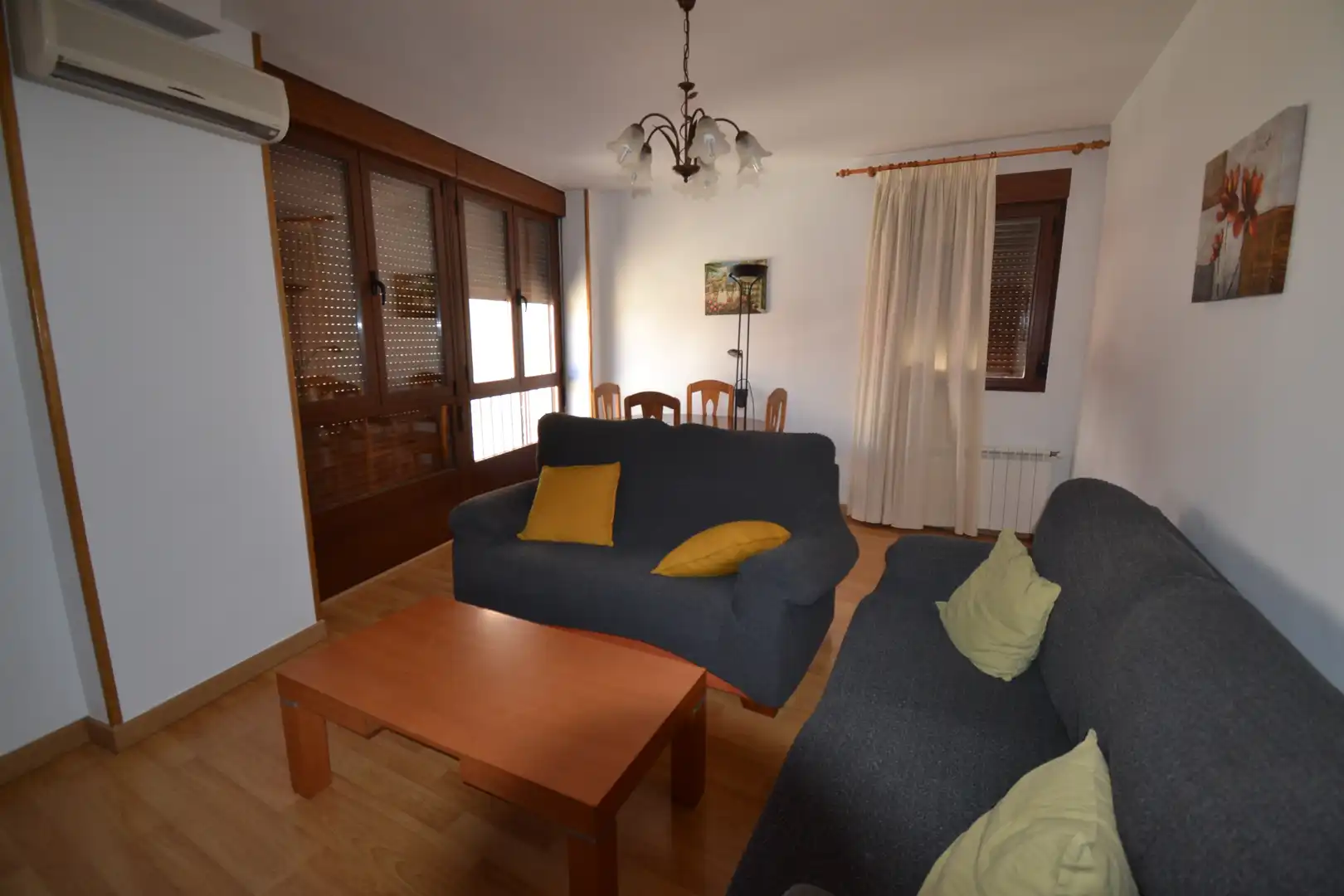 Wohnung zur Miete in Calle Melo, Centro Ciudad