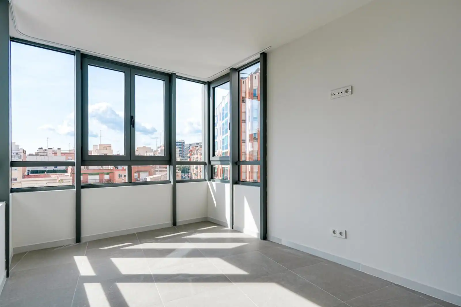 Habitación de Piso en venta en L'Hospitalet de Llobregat con Terraza