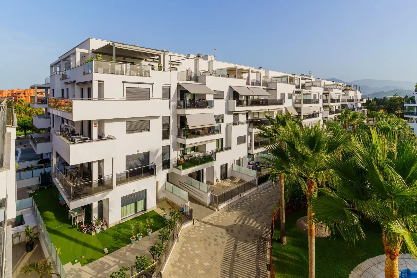 Vista exterior de Piso de alquiler en Motril con Aire acondicionado, Terraza y Trastero