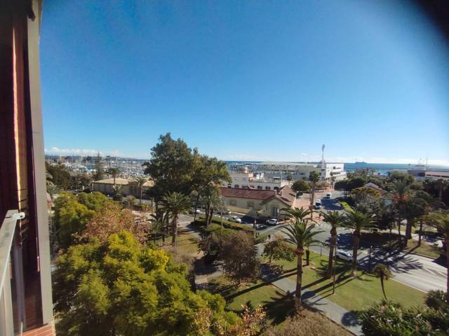 Piso en Venta en Avenida DR RAMON Y CAJAL en Ensanche - Diputación