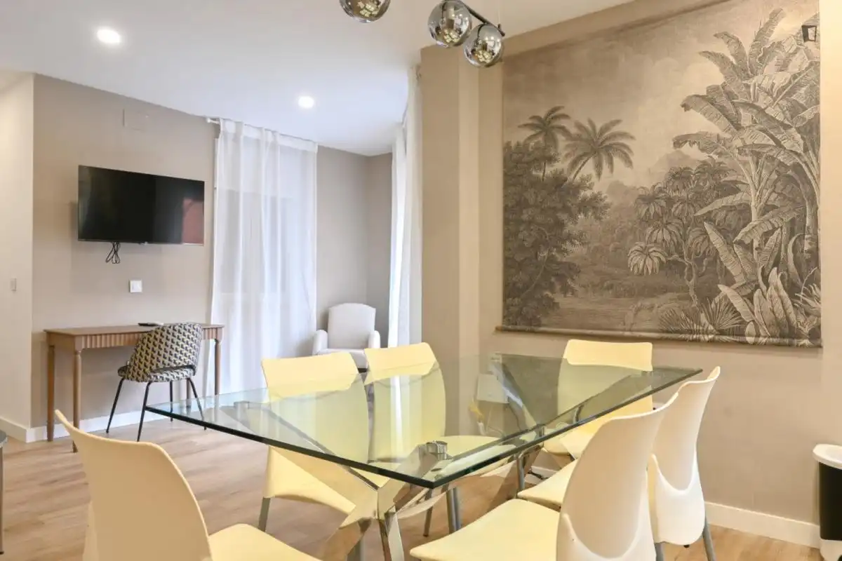 Esszimmer von Wohnungen zur Miete in Madrid mit Klimaanlage, Heizung und Möbliert