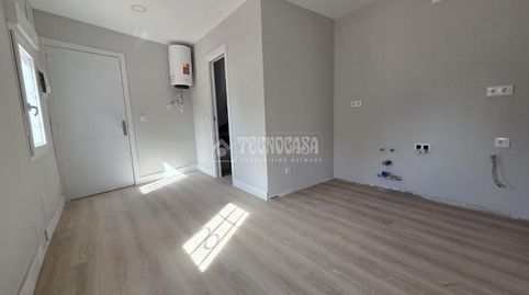 Foto 4 de Piso en venta en Velilla de San Antonio, Madrid