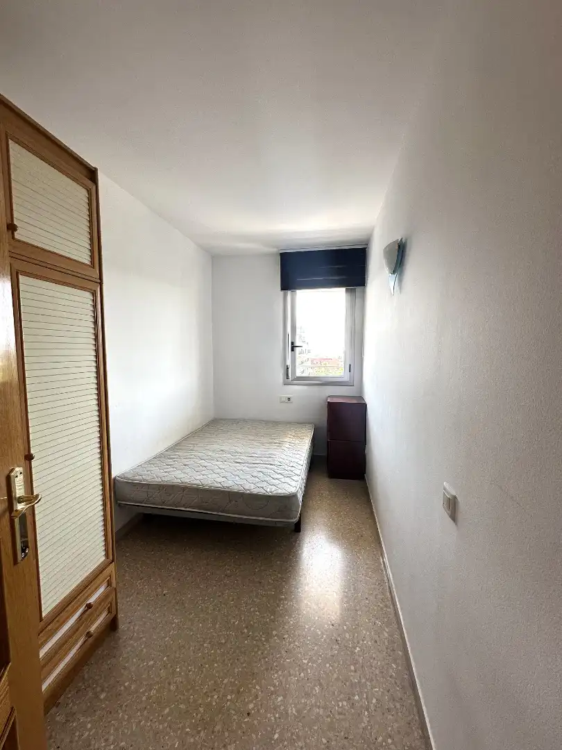 Bedroom of Flat for sale in Badalona  with Air Conditioner, Heating and Parquet flooring