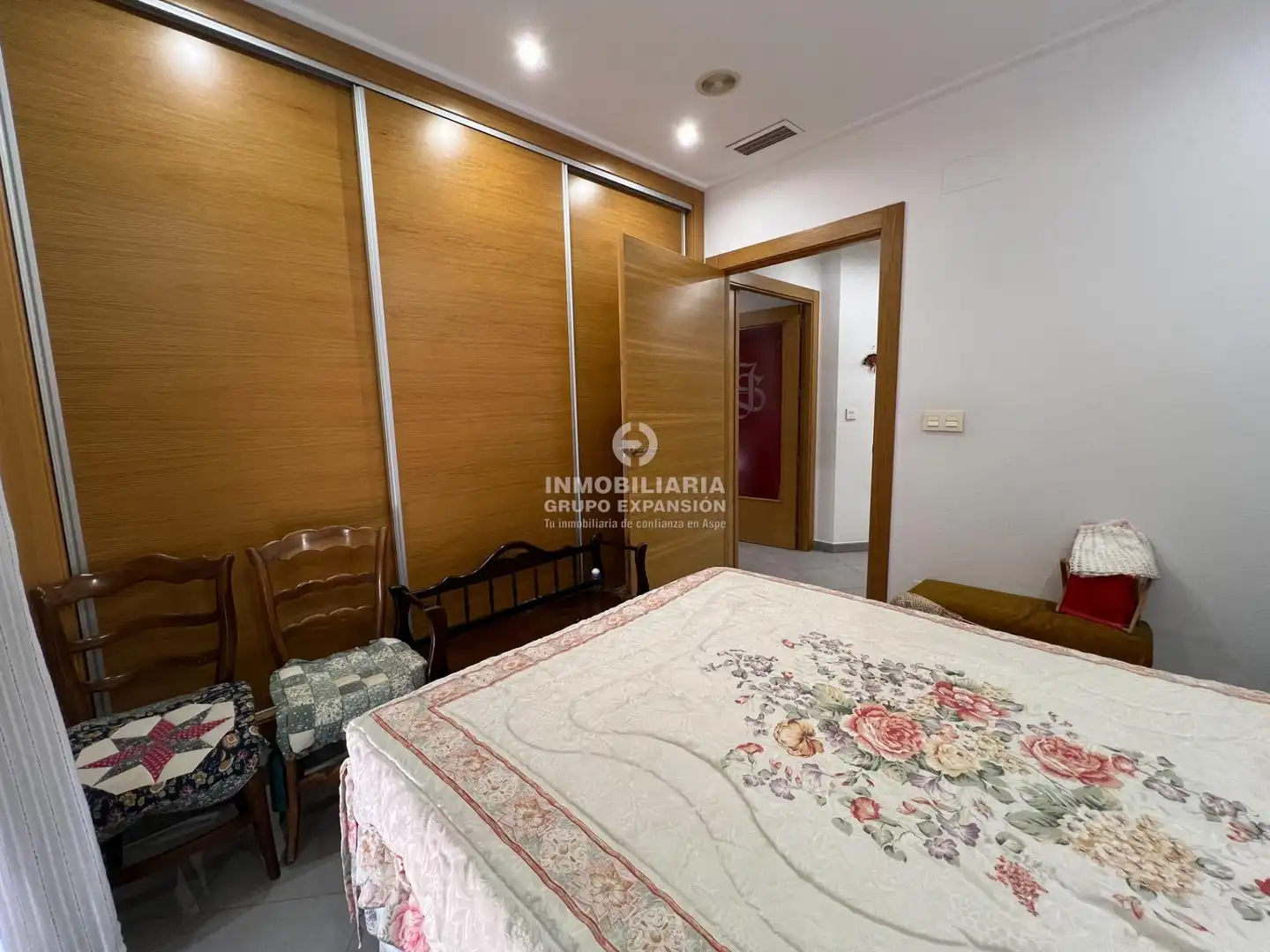 Piso en venta en Aspe con Terraza, Trastero y Amueblado